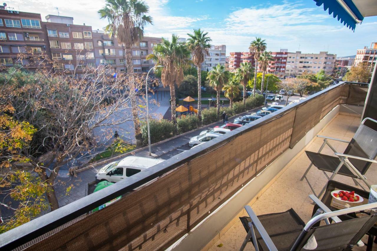 Apartamento Comodo A 10 Min Del Centro Alicante Exteriör bild