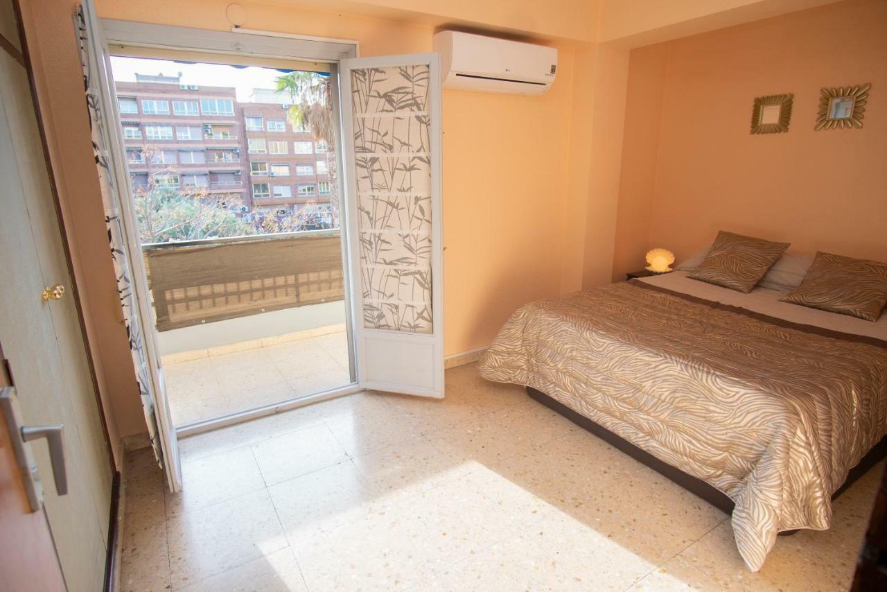 Apartamento Comodo A 10 Min Del Centro Alicante Exteriör bild